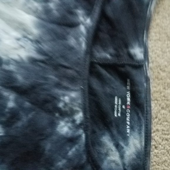 New York and Company  tye dye shirt   Size M - Picture 3 of 3